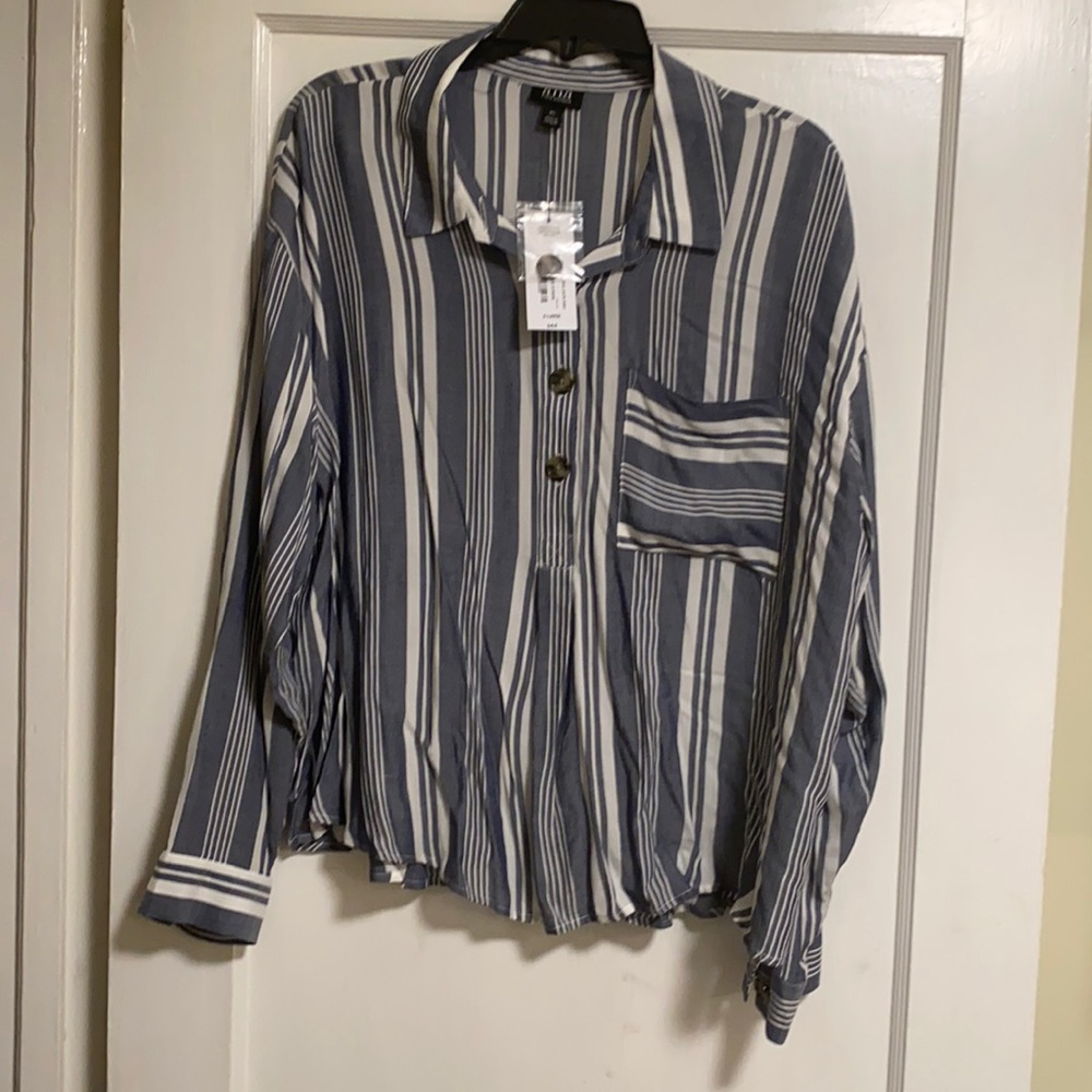 New with tags blue white stripe shirt women’s
